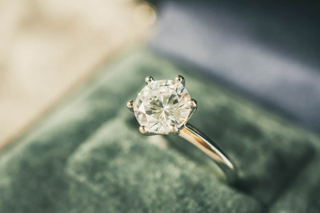 engagement ring in box. Where can I sell my engagement ring? How can I sell my engagement ring? Read here to learn how to sell an engagement ring and make money.